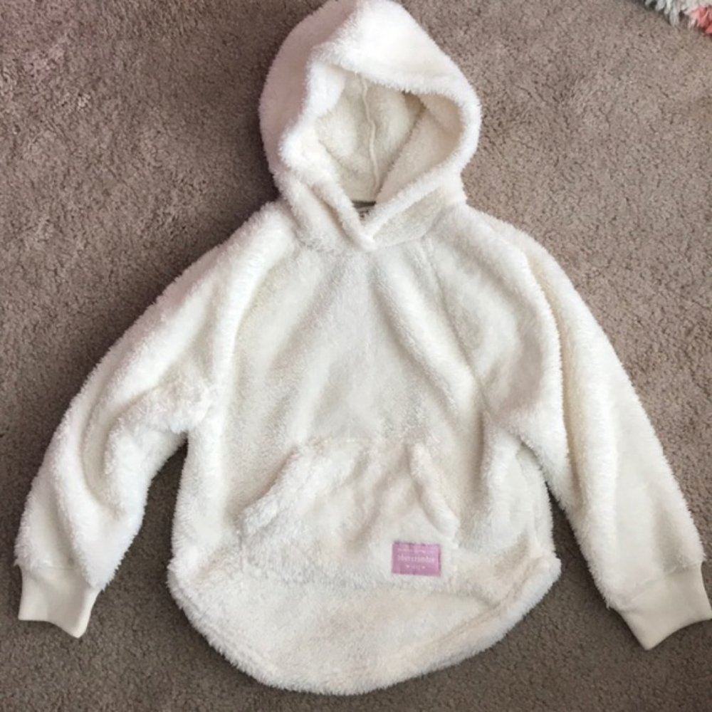 •SOLD DO NOT BUY• 
White Fleece Hoodie!
